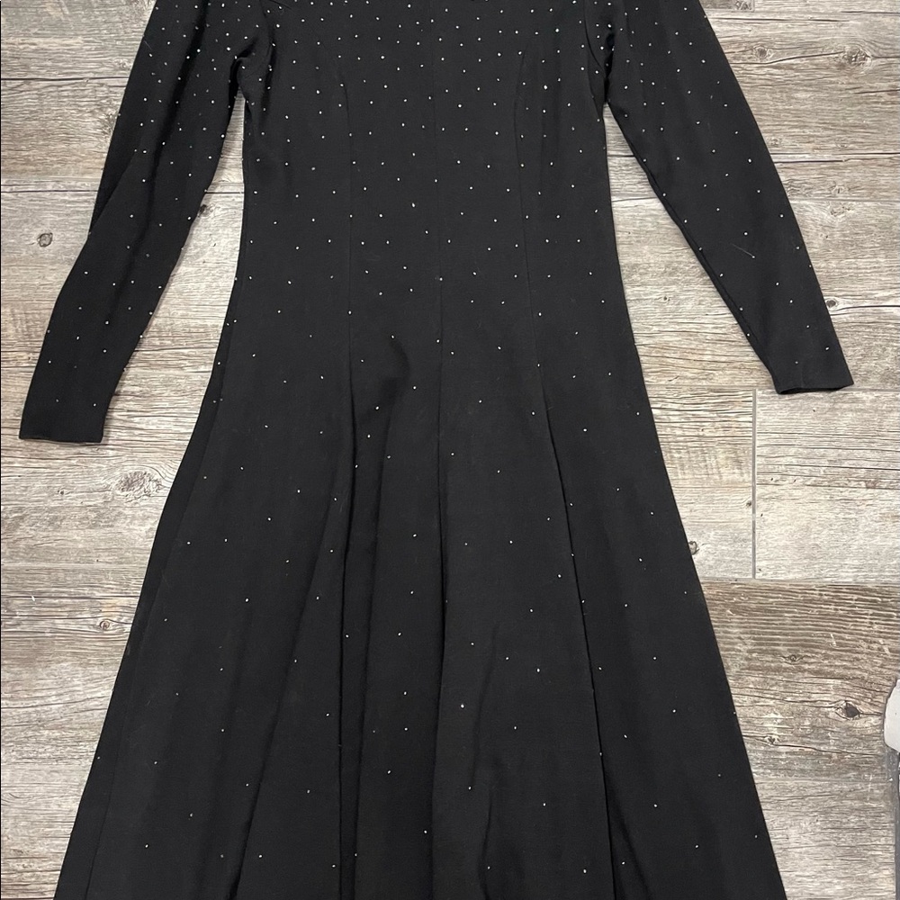 Dress - Picture 2 of 3